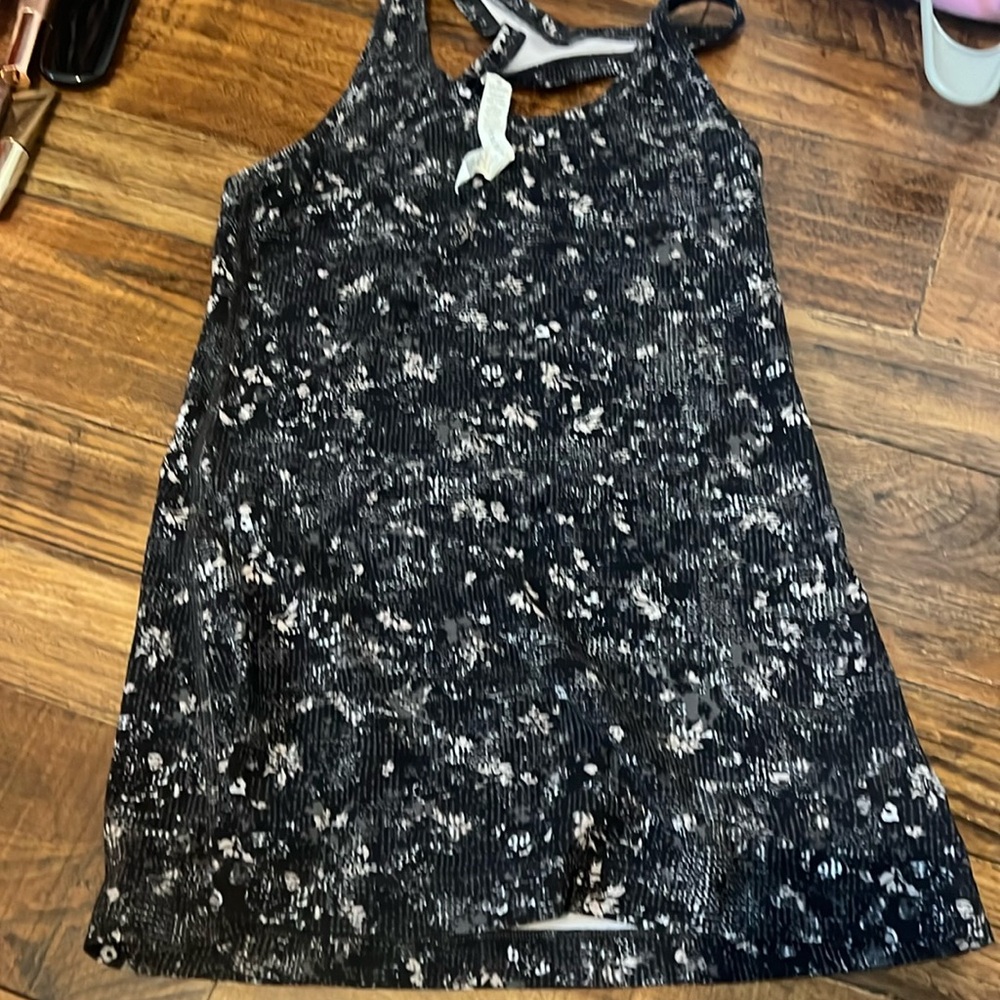 Lululemon tank top